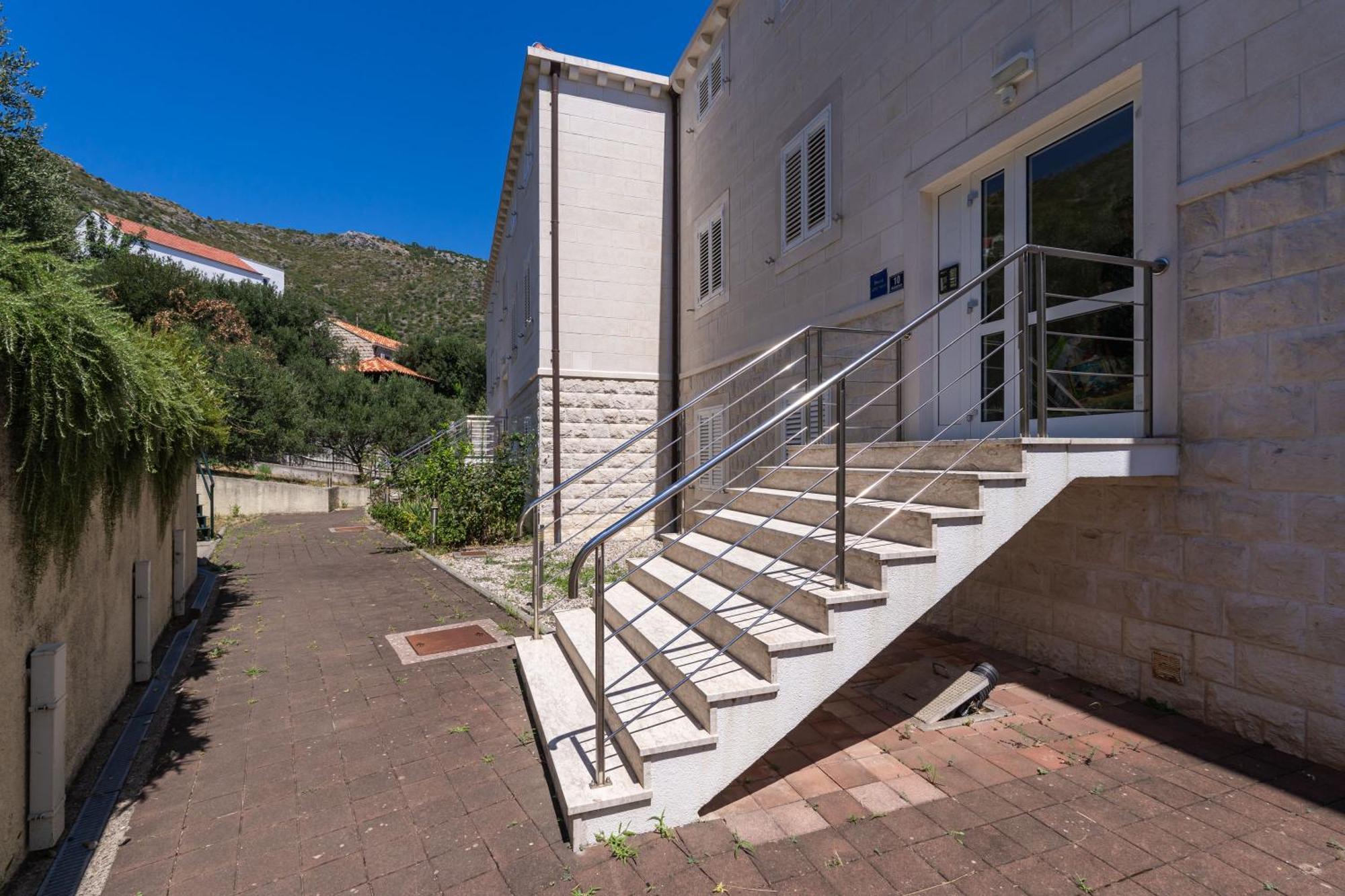 Seaview Elegance Apartment Zaton  Buitenkant foto